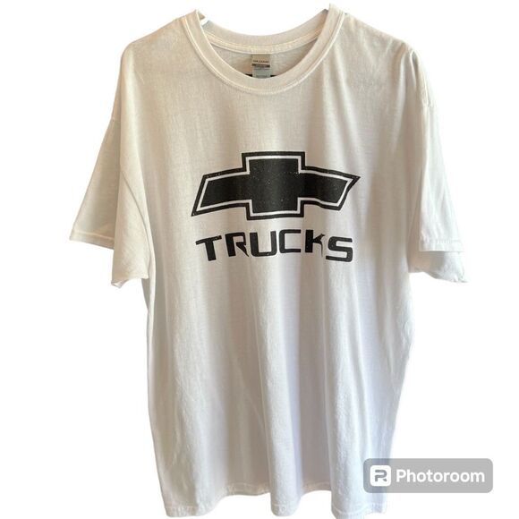 Gildan Other - Men’s Chevy Truck Tee Size XL
